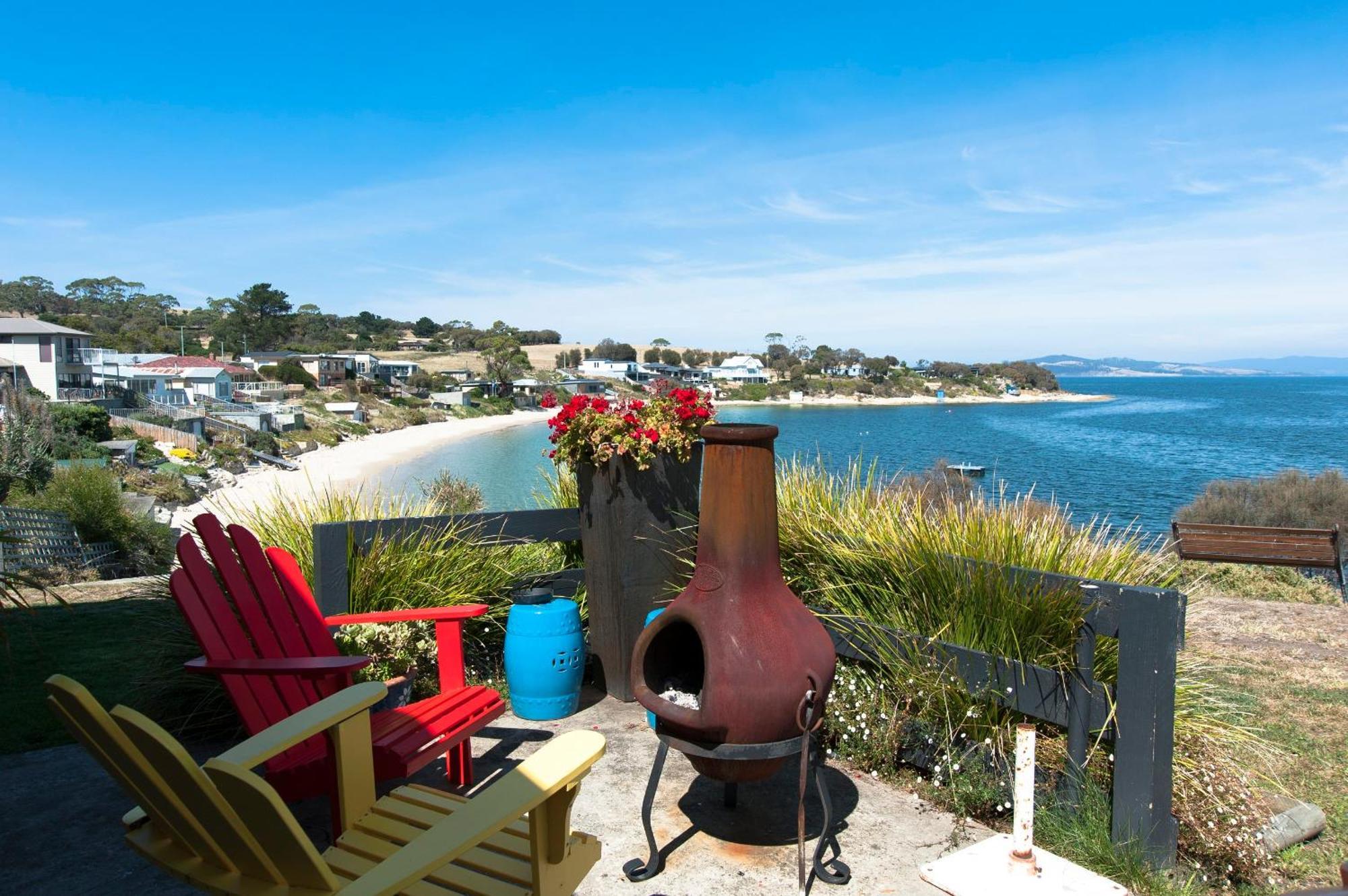 Beach Buoy Opossum Bay South Arm Экстерьер фото