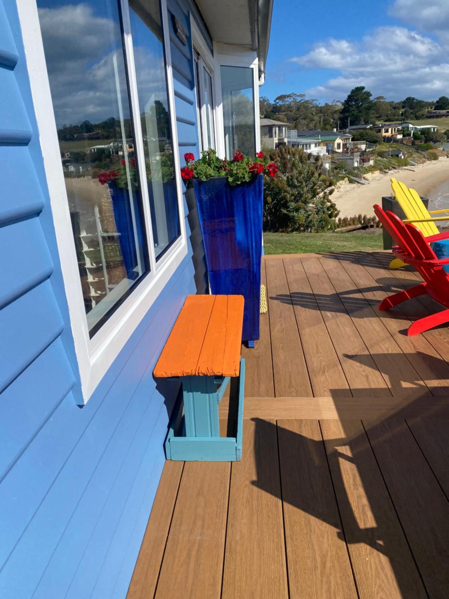 Beach Buoy Opossum Bay South Arm Экстерьер фото